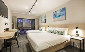 Nightcap At Kawana Waters Hotel